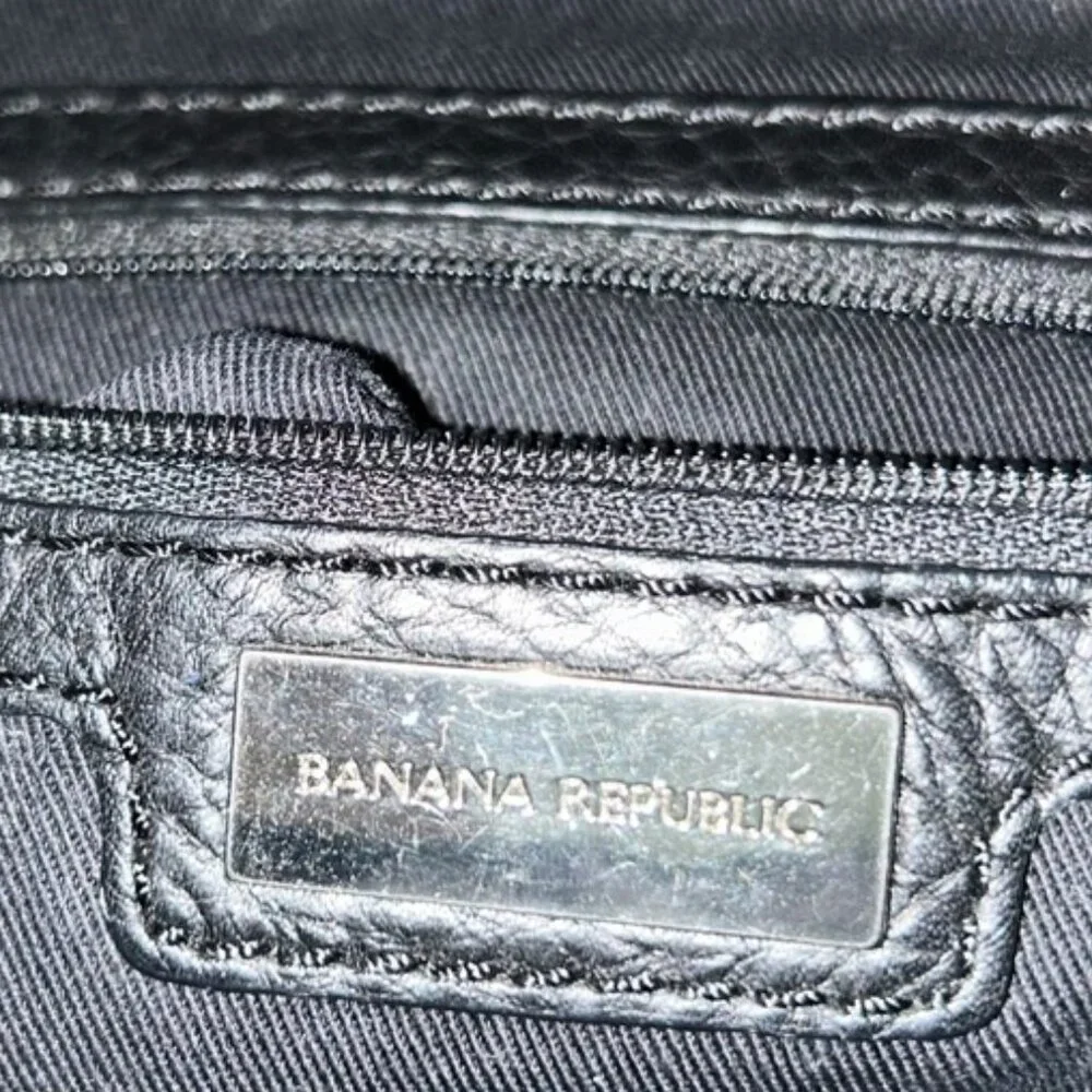 Banana Republic EXCELLENT CONDITION all weather leather black half moon … - Picture 2 of 6